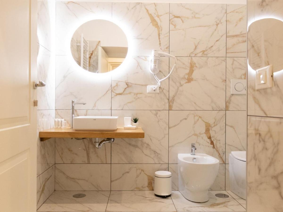 The Best Rent - Elegant Five-Bedrooms Apartment Near Colosseo Roma Ngoại thất bức ảnh
