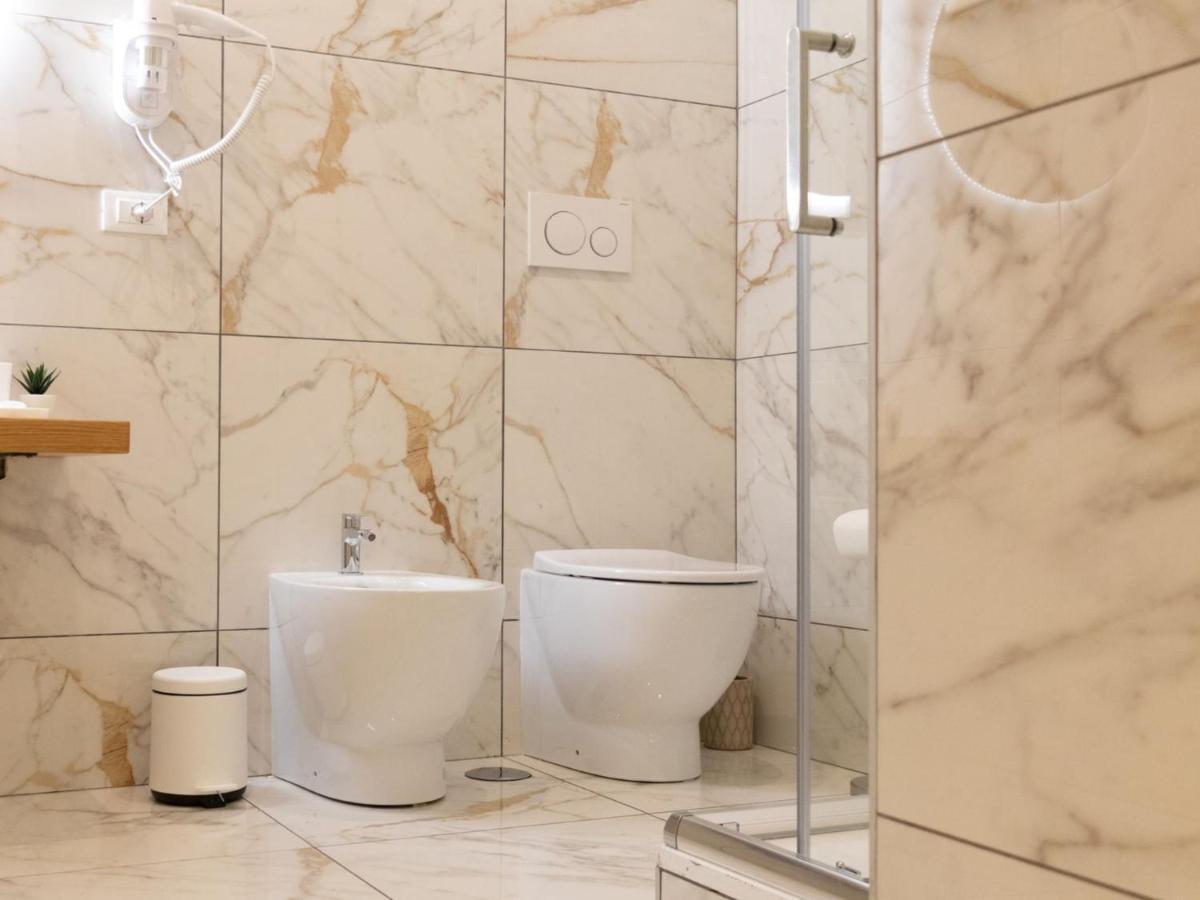 The Best Rent - Elegant Five-Bedrooms Apartment Near Colosseo Roma Ngoại thất bức ảnh