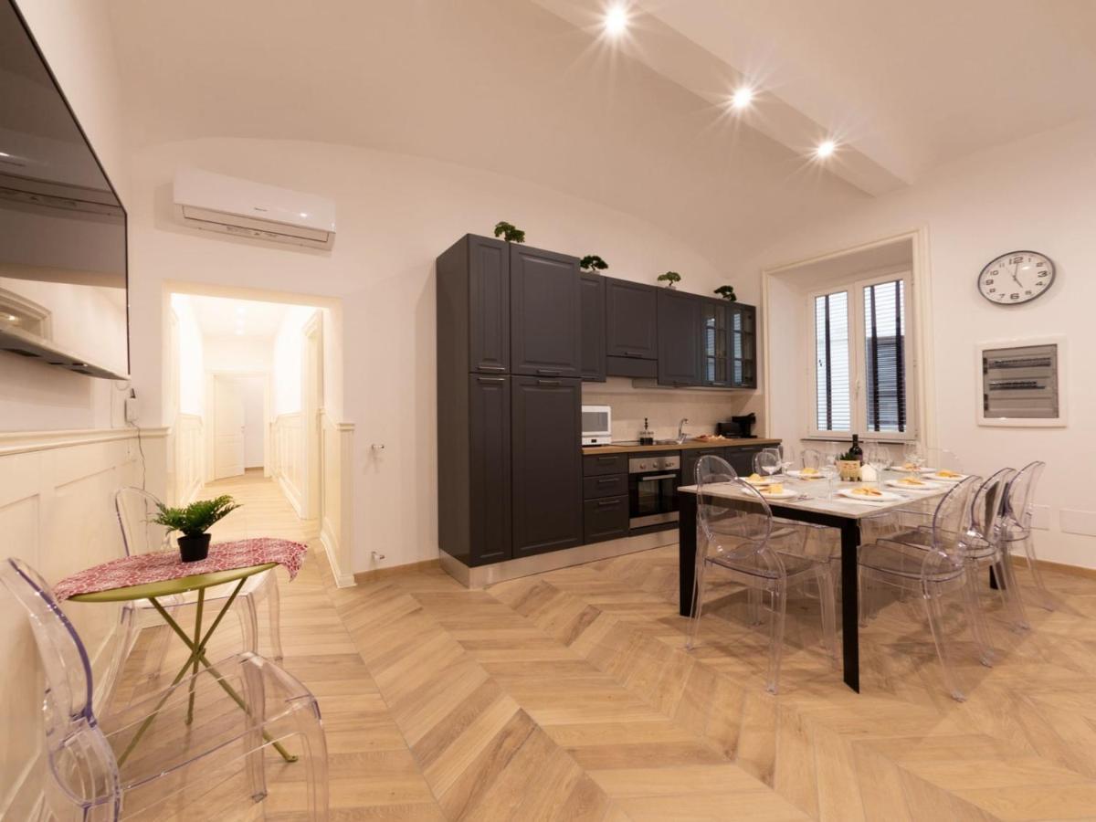 The Best Rent - Elegant Five-Bedrooms Apartment Near Colosseo Roma Ngoại thất bức ảnh