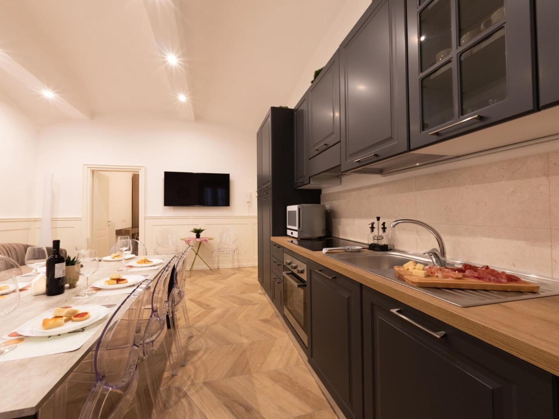The Best Rent - Elegant Five-Bedrooms Apartment Near Colosseo Roma Ngoại thất bức ảnh